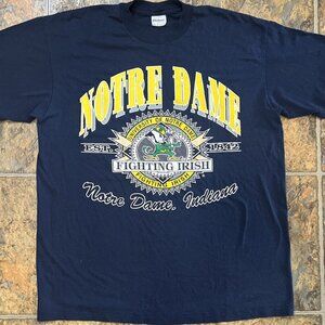 Notre Dame Athletics University 90s Vintage Retro shirt tee 1842 navy